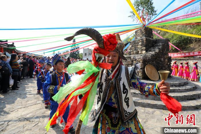 门徒平台登录：贵州江口：欢庆羌历年