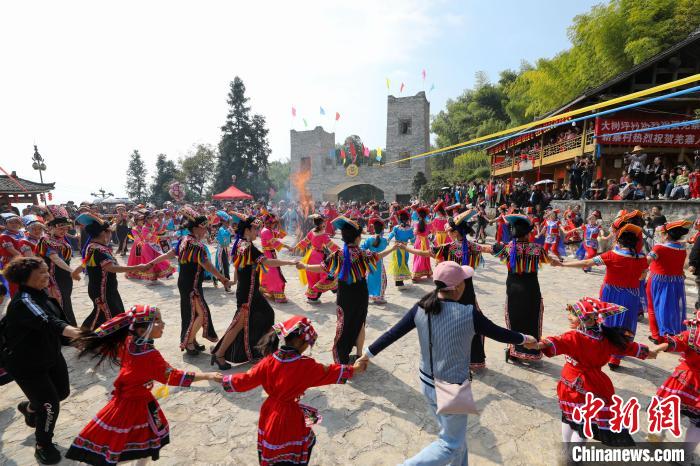 门徒平台登录：贵州江口：欢庆羌历年