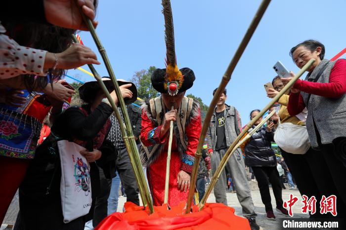 门徒平台登录：贵州江口：欢庆羌历年