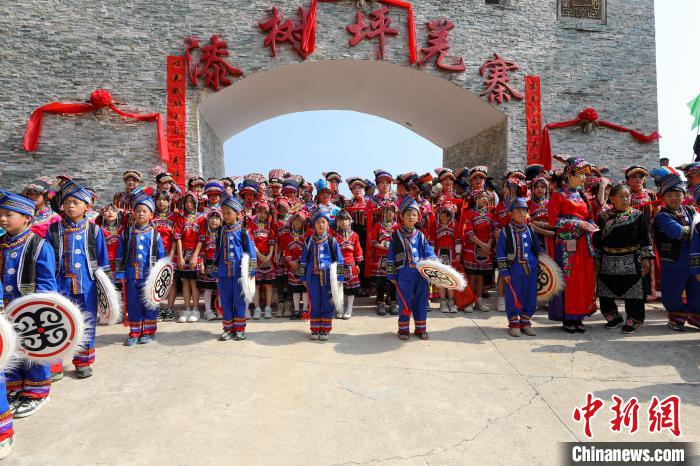 门徒平台登录：贵州江口：欢庆羌历年