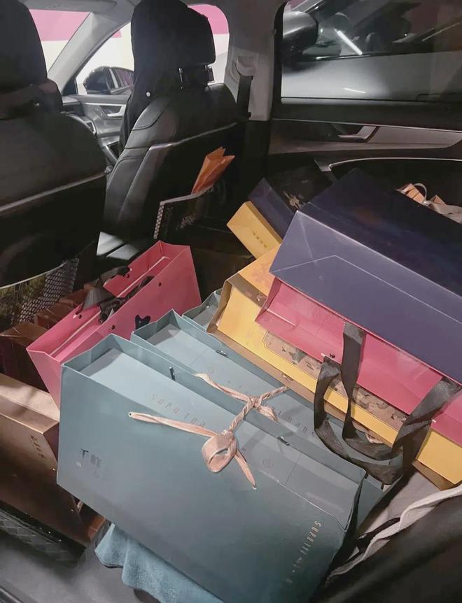 门徒娱乐登录:央视新闻频道迎来“90后”新主播王晨